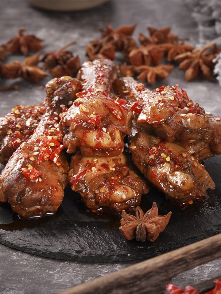 乐乐无穷酱卤鸭翅根鸭小腿酱卤