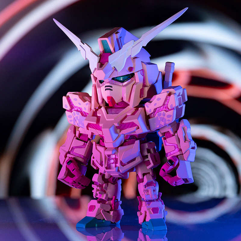 万代qmsvmini独角兽高达模型摆件