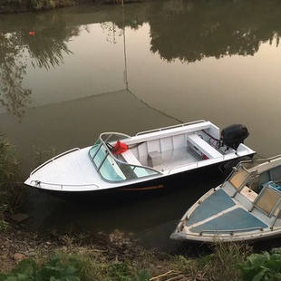 520玻璃钢半棚豪华快艇