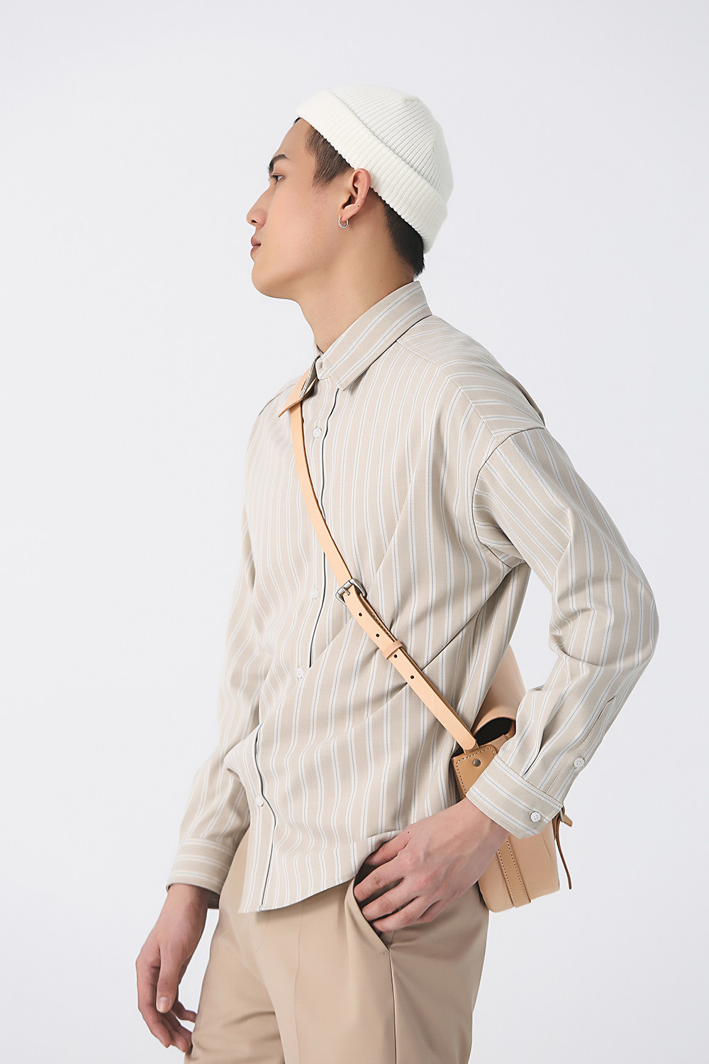 hlcomankuyiou设计师款前倒肩垂顺廓形竖条纹宽角领宽松休闲长袖衬衫