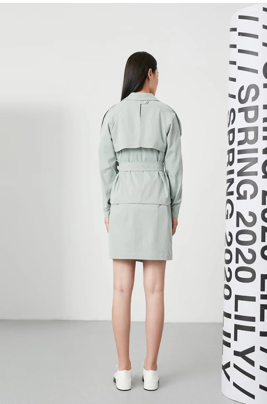 LILY mùa xuân phong cách mới của phụ nữ đẹp trai áo khoác trench coat thắt lưng hai bên ngực 120140C3219 - Áo khoác ngắn