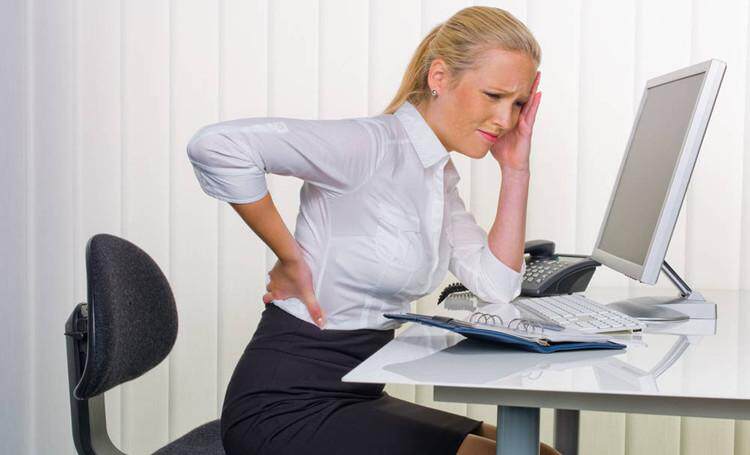 这么年轻还会腰椎不适这些错误别犯