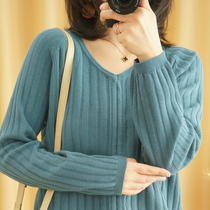 2020 spring new V-neck knitted cotton and hemp long-sleeved loose pullover casual temperament outside wearing short base shirt women