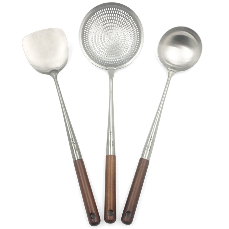 Spoon + spatula + colander