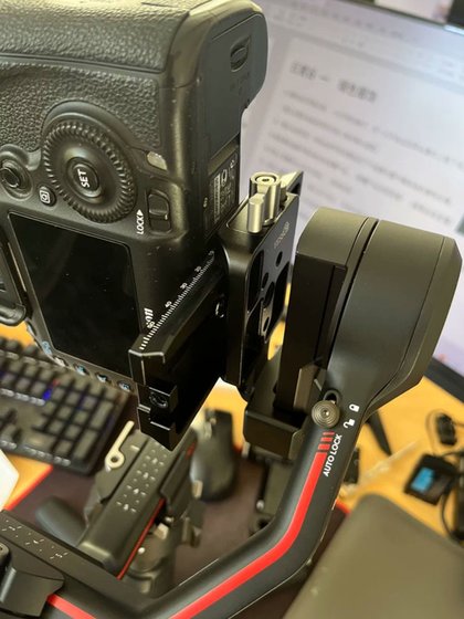 DJI DJI 수직 샷 어셈블리 RS 3/RS3 PRO/RS2 안정기 수직 샷 플레이트 클램프 시트 짐벌 액세서리에 적합합니다. DJI DJI 수직 샷 어셈블리 RS 3/RS3 PRO/RS2 안정기 수직 샷 플레이트 클램프 시트 짐벌 액세서리에 적합합니다.