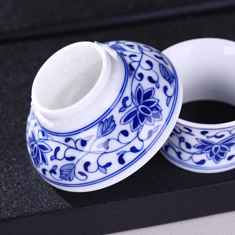 Jingdezhen up the fire which is hand made blue and white porcelain) tea strainer tea accessories checking ceramic tea