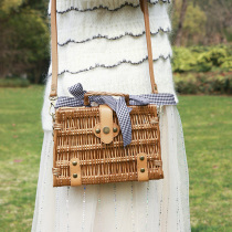 Rattan oblique cross portable small square bag Hand woven portable willow bag shoulder bag ins the same retro British style