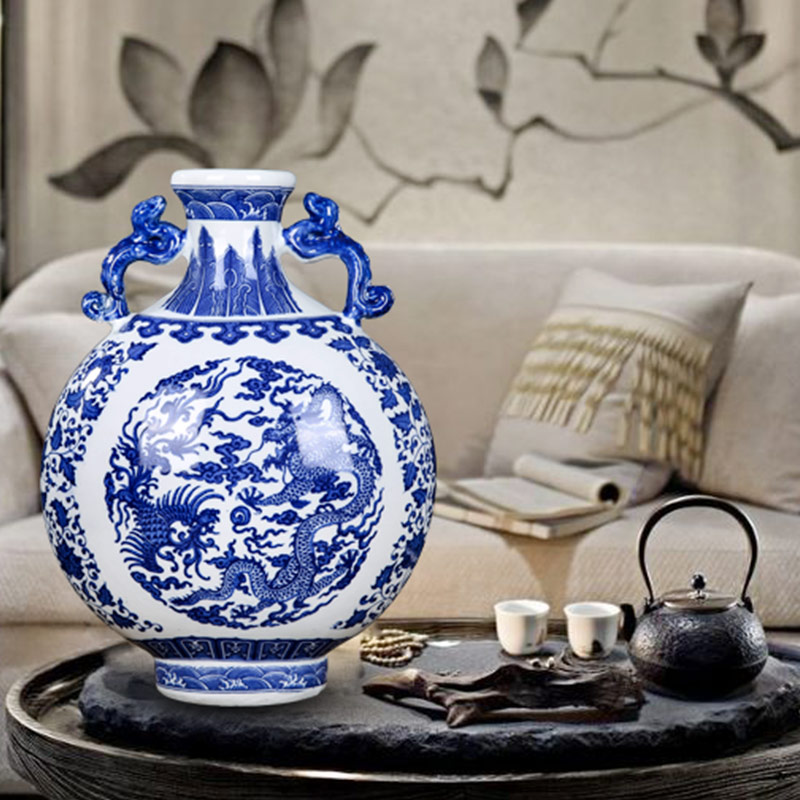 Jingdezhen ceramic antique ears blue and white porcelain vases, modern flower arrangement sitting room adornment of Chinese style household furnishing articles