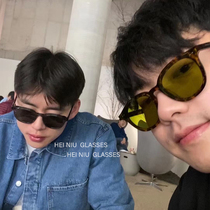 2021 new internet red stars in the same style with a small sunglasses wave yellow small frame sunglasses male and female gm light-coloured glasses