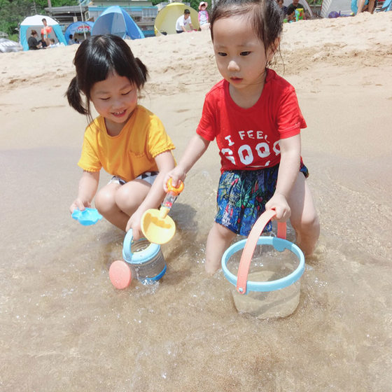 Toyroyal Japanese royal infant and children beach sand play swimming pool small toys sand shovel bucket set
Toyroyal Japanese royal infant and children beach sand play swimming pool small toys sand shovel bucket set