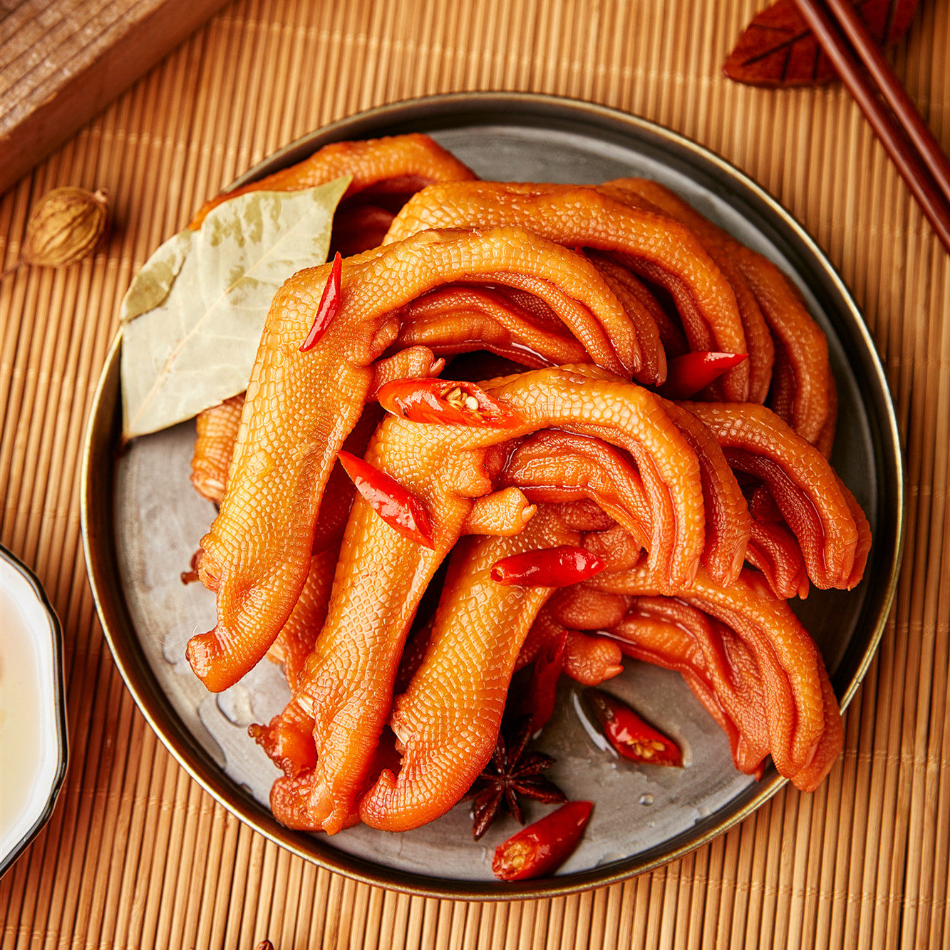 拍手精选卤鸭掌温州风味大鸭掌鸭爪鸭脚休闲零食酱香卤味称重230g
