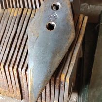 Deep loose hook small tip three share plough shark 65 manganese material durable without rolling edge