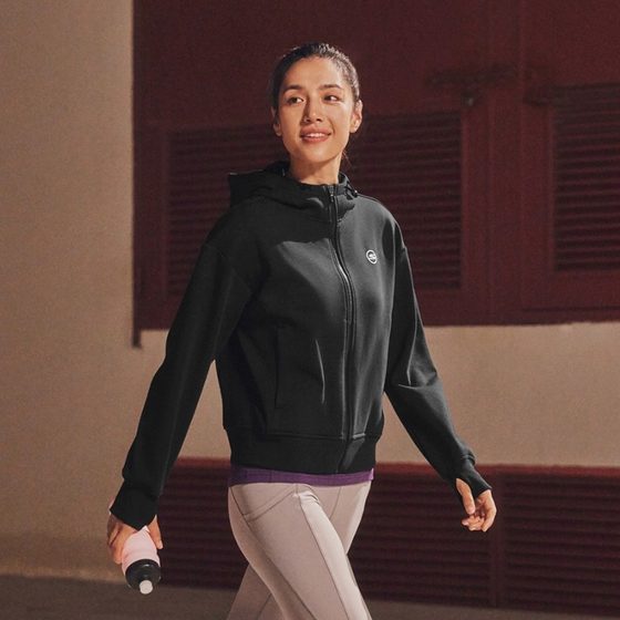 Skechers new women's casual comfortable warm soft knitted hooded jacket P424W159
Skechers new women's casual comfortable warm soft knitted hooded jacket P424W159