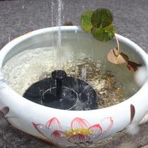 Solar fountain Lotus leaf floating garden pool Fish pond fountain Courtyard rockery Circulating oxygenation pump Lotus