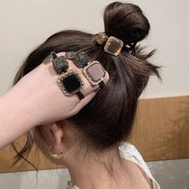 High-end headdress 2021 new meatball head feeling headband temperament adult elegant simple temperament Korean hair