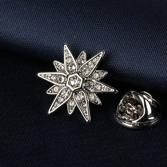 Silver retro hexagram fashion brooch collar needle men's suit corsive suit trendy badge accessories gift box
Silver retro hexagram fashion brooch collar needle men's suit corsive suit trendy badge accessories gift box