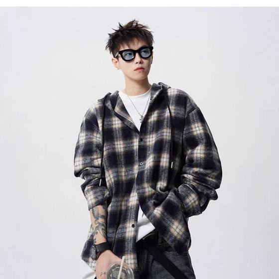 Cardigan contrast color plaid shirt loose jacket shirt long sleeve trendy brand American retro men spring large size hooded couple
Cardigan contrast color plaid shirt loose jacket shirt long sleeve trendy brand American retro men spring large size hooded couple