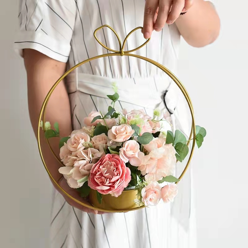 Iron Art Flower Basket Art Flower Arrangement Flower Basket Carry-on Basket Metal Round Floral Shelf Iron Art Flower Shelf Handmade Basket-Taobao