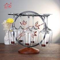 European-style solid wood red wine rack pendulum creative family hanging upside down the red wine coaster grape decoration with high-footed cup shelves