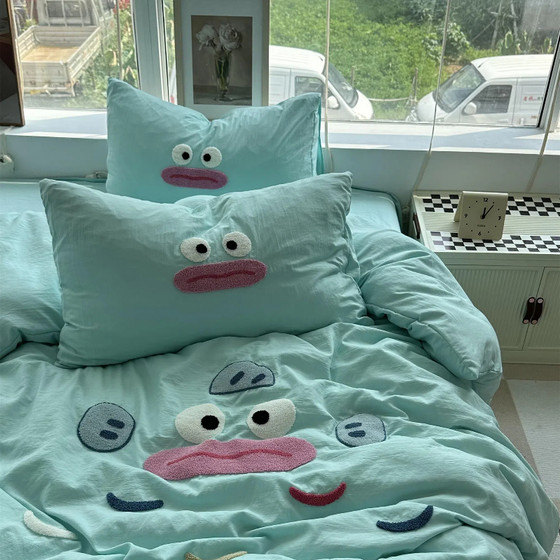 Girls heart ins cartoon cute clown fish towel embroidered bed four-piece set wash cotton dormitory bed sheet three-piece set
Girls heart ins cartoon cute clown fish towel embroidered bed four-piece set wash cotton dormitory bed sheet three-piece set
