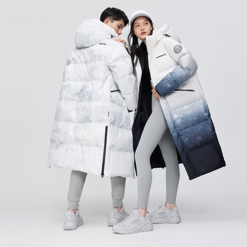 波司登情侣长款保暖冬季羽绒服