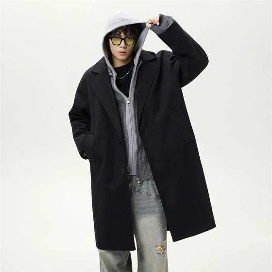 Men's windbreaker coat coat Japanese autumn and winter texture medium-length double-sided woolen thickened lapel loose over the knee
Men's windbreaker coat coat Japanese autumn and winter texture medium-length double-sided woolen thickened lapel loose over the knee