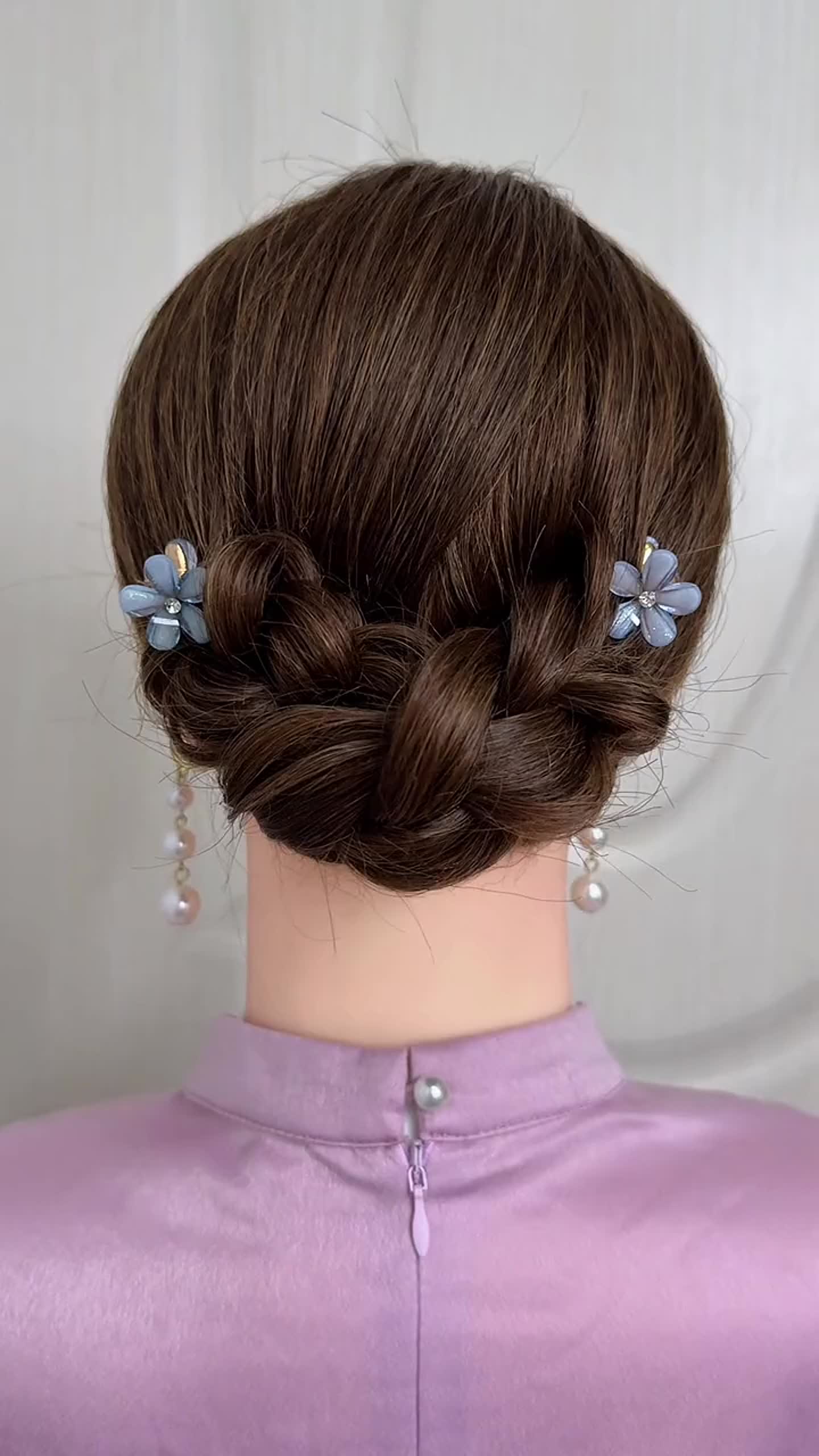 旗袍头发这样扎,温婉简单又好看