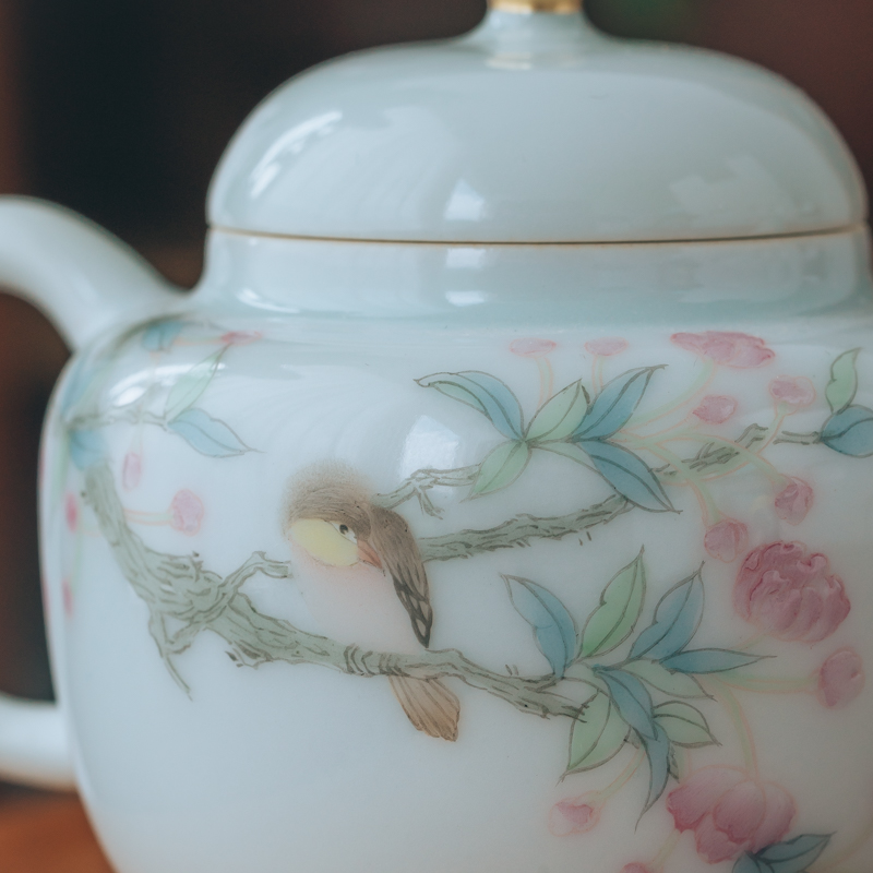 Get in gas up haitang flowers and birds, small palace the lantern hand - made 100 ml of jingdezhen high - temperature white porcelain kung fu tea set