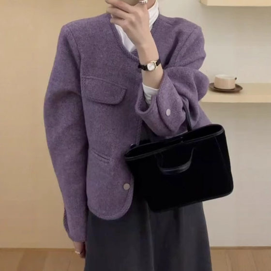 High-end small fragrance style purple woolen jacket for women 2024 autumn and winter new Korean ins small short top
High-end small fragrance style purple woolen jacket for women 2024 autumn and winter new Korean ins small short top