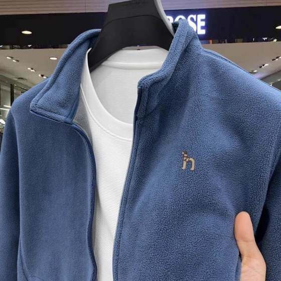 European station @exit France ~ High-end fleece jacket for men autumn and winter middle-aged casual daddy wear warm jacket
European station @exit France ~ High-end fleece jacket for men autumn and winter middle-aged casual daddy wear warm jacket