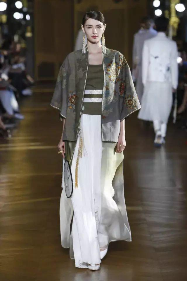 千年华服看旗袍,巴黎时装周中国风惊艳了全世界