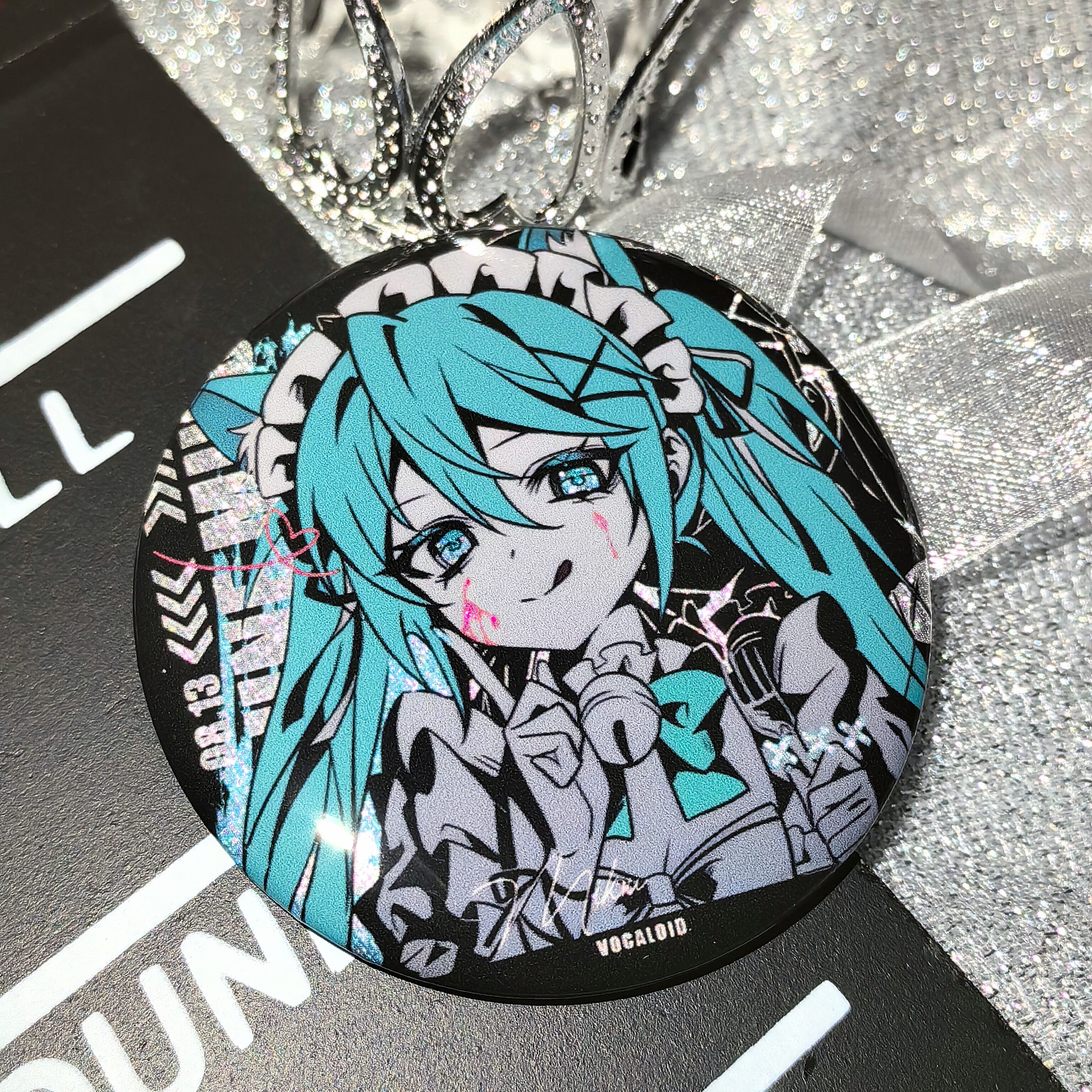 初音未来miku小女仆反光吧唧圆形徽章可爱二次元周边自制同人谷子_小