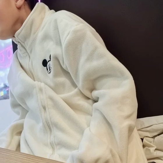 110-180 sizes Dijia boys and girls spring, autumn and winter plus velvet casual versatile fleece jacket for parents
110-180 sizes Dijia boys and girls spring, autumn and winter plus velvet casual versatile fleece jacket for parents