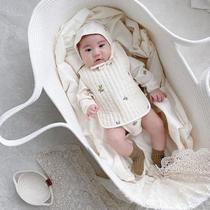 Car-mounted baby carrier that can lie flat when going out portable small month-old sleeping bed for newborns discharged from hospital
