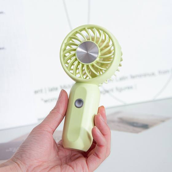 Candy color CD small fan high-value handheld fan USB charging pocket convenient electric fan
Candy color CD small fan high-value handheld fan USB charging pocket convenient electric fan