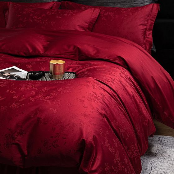 Light luxury wedding four-piece set 100S long velvet cotton jacquard quilt cover burgundy bed sheet wedding bedding
Light luxury wedding four-piece set 100S long velvet cotton jacquard quilt cover burgundy bed sheet wedding bedding
