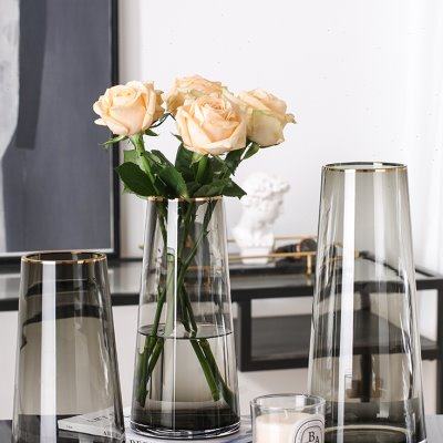 Hydroponic flower arrangement glass vase light luxury living room modern simple high-end transparent flower water-raising crystal ornament
Hydroponic flower arrangement glass vase light luxury living room modern simple high-end transparent flower water-raising crystal ornament