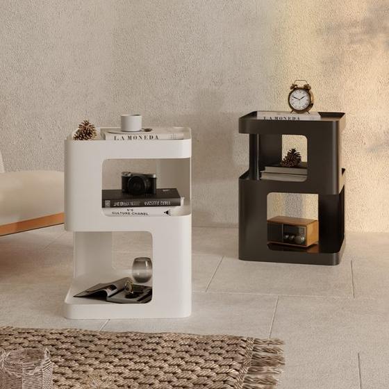Style sofa side cabinet household simple balcony creative table Wasabi head modern simple bed square table small tea table
Style sofa side cabinet household simple balcony creative table Wasabi head modern simple bed square table small tea table