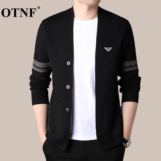 OTNF high-end brand sweater cardigan men's spring cardigan 2025 V-neck sweater casual knitted sweater jacket
OTNF high-end brand sweater cardigan men's spring cardigan 2025 V-neck sweater casual knitted sweater jacket