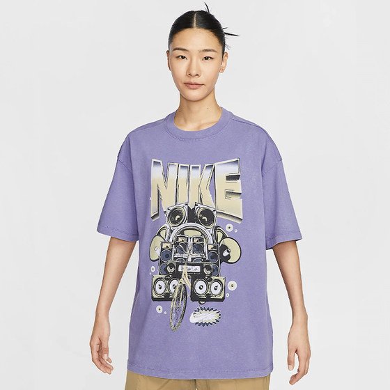 Nike Nike 여자 스포츠 및 캐주얼 짧은 슬리브 티셔츠 HF9692-010 Nike Nike 여자 스포츠 및 캐주얼 짧은 슬리브 티셔츠 HF9692-010