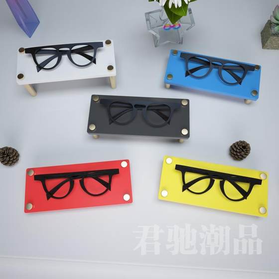 Junchi trendy glasses props glasses sunglasses display exhibition Junchi trendy shelves cabinets windows and creative store
Junchi trendy glasses props glasses sunglasses display exhibition Junchi trendy shelves cabinets windows and creative store