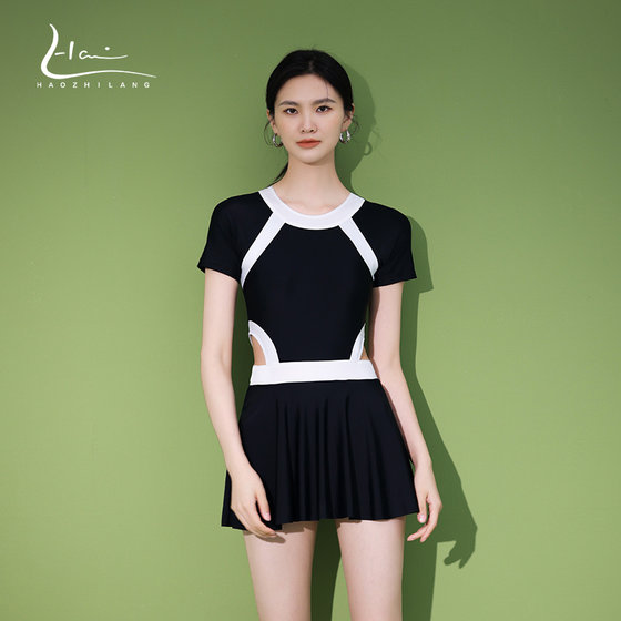 One-piece swimsuit women's hot spring 2023 new conservative slim belly-covering skirt style flat corner swimming pool swimsuit
One-piece swimsuit women's hot spring 2023 new conservative slim belly-covering skirt style flat corner swimming pool swimsuit