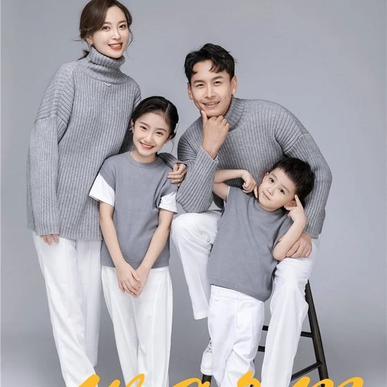 New Korean version of B-photo studio parent-child clothing children's photography clothing family of four family portrait art photo photo clothing
New Korean version of B-photo studio parent-child clothing children's photography clothing family of four family portrait art photo photo clothing