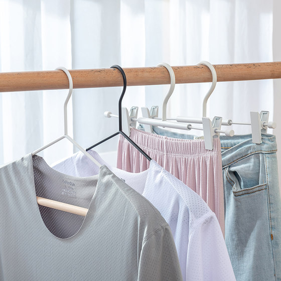 Metal iron clothes hanger drying household black multifunctional non-slip wide shoulder clothes hanging Nordic clothes support clothing store
Metal iron clothes hanger drying household black multifunctional non-slip wide shoulder clothes hanging Nordic clothes support clothing store