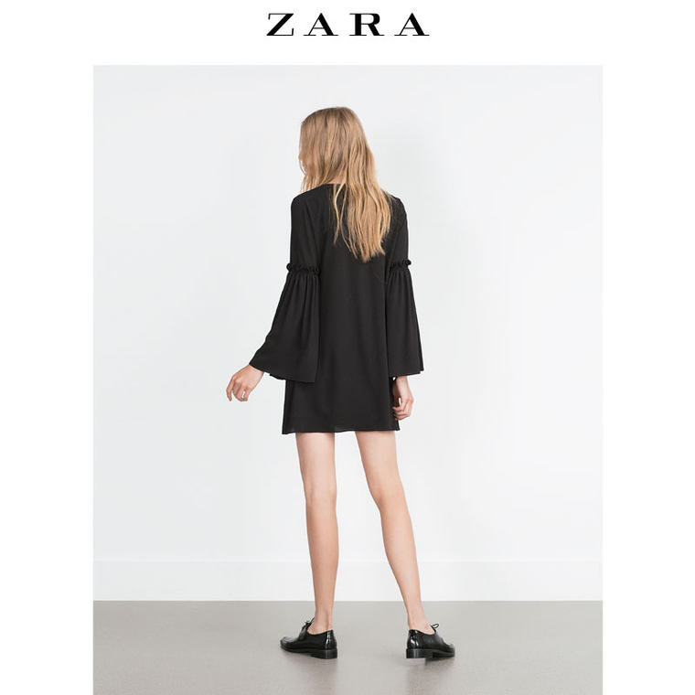 ZARA TRF 女装 钟形袖连衣裙 04530256800