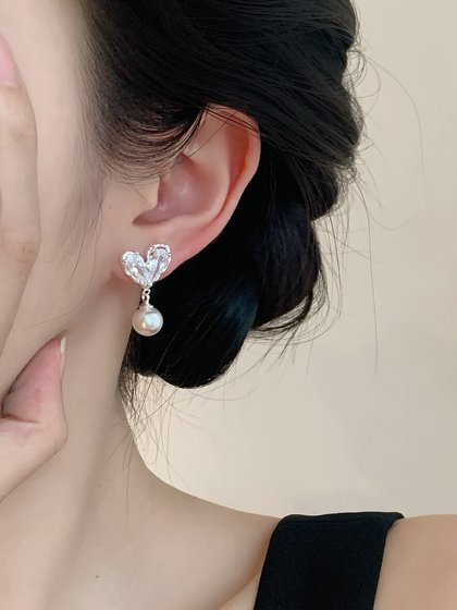 하트 모양의 모기 코일 디스크 이어 클립 여성 고급 귀걸이 귀걸이를위한 피어싱없는 아름다운 귀걸이 스터드 하트 모양의 모기 코일 디스크 이어 클립 여성 고급 귀걸이 귀걸이를위한 피어싱없는 아름다운 귀걸이 스터드