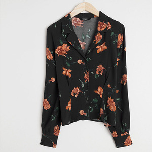 new leakage clavicle romantic flower print pleated cuff cuff shirt