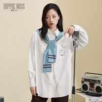 Hippie girl niche design sense shirt female 2021 spring new white shirt can take off shawl top tide