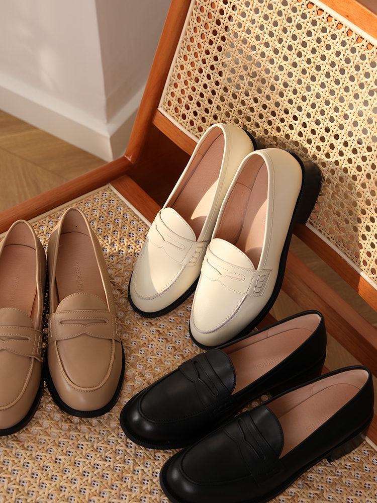 用对乐福鞋穿搭技巧、轻松穿出高级感✨