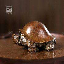 Yi Ji handmade retro tortoise copper tea pet ornaments creative boutique can raise solid cover Zen tea play tea treasure